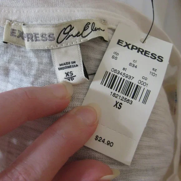 NWT Express white rainbow tee top shirt XS - Picture 6 of 6